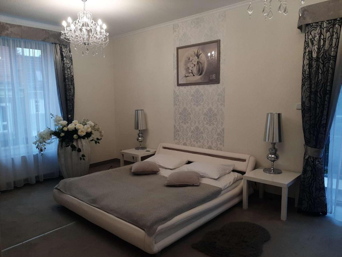 Pokoje Goscinne Teczowa Luban Bagian luar foto